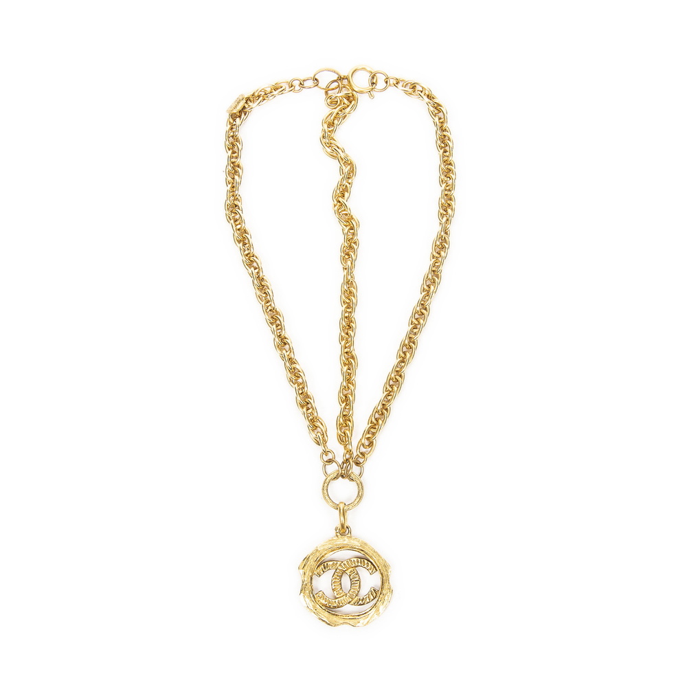 Chanel CC Medallion Pendant Choker Necklace Vintage Lagerfeld